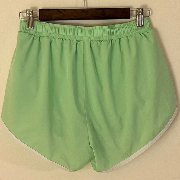 Alo Yoga Ivy League Dolphin Short - Ultramint Small - Picture 3 of 6